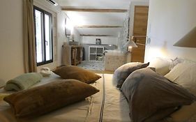 Chambre D'Hotes Dans Une Ancienne Bergerie - La Bergerie Du Monde