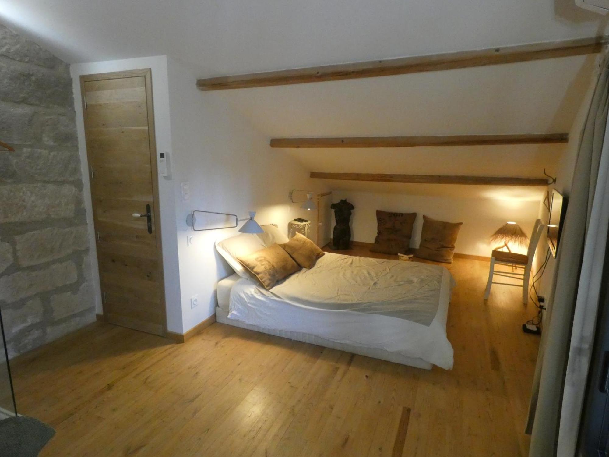 Chambre D'Hotes Dans Une Ancienne Bergerie - La Bergerie Du Monde Les Angles  Esterno foto